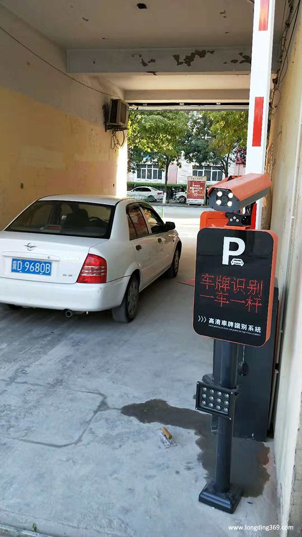 廊坊固安水利局小區車牌識別系統