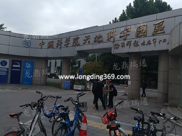 朝陽區停車場設備：車牌識別+車輛道閘